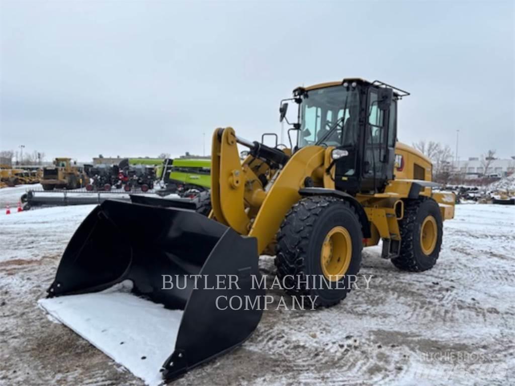 CAT 938M Kolesové nakladače