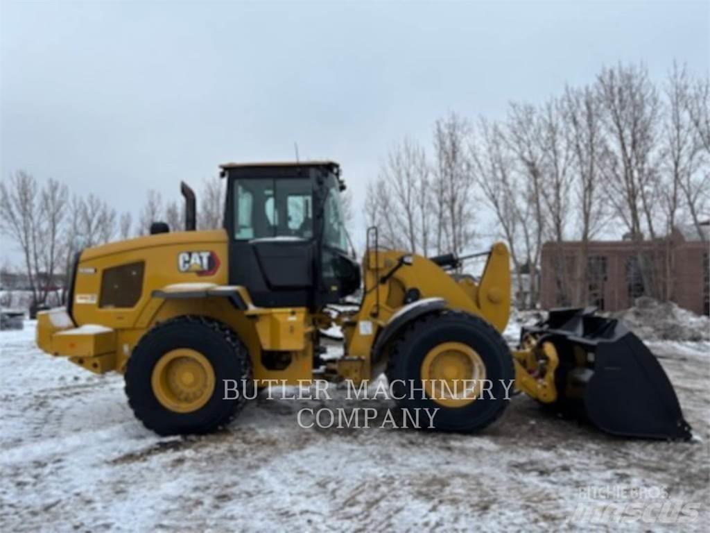 CAT 938M Kolesové nakladače