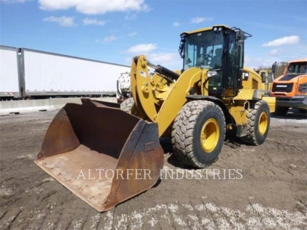 CAT 938M Kolesové nakladače