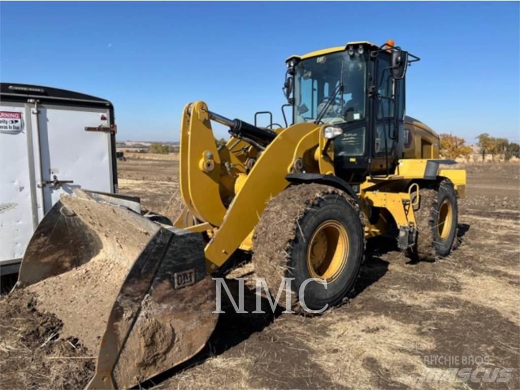 CAT 938M Kolesové nakladače
