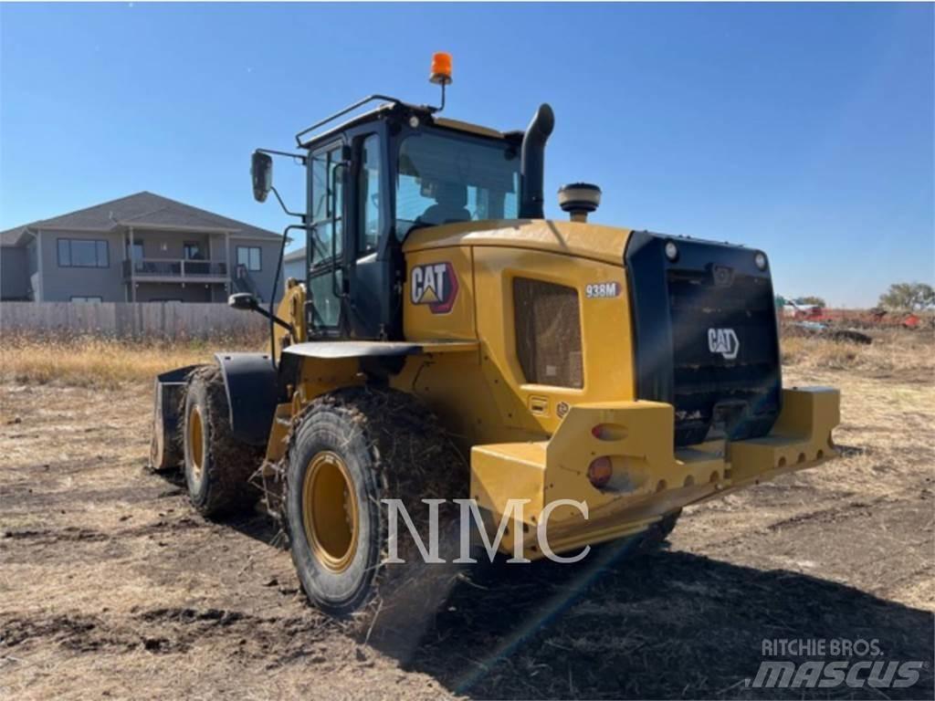 CAT 938M Kolesové nakladače