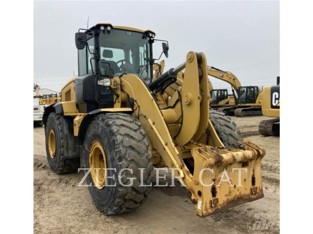 CAT 938M Kolesové nakladače