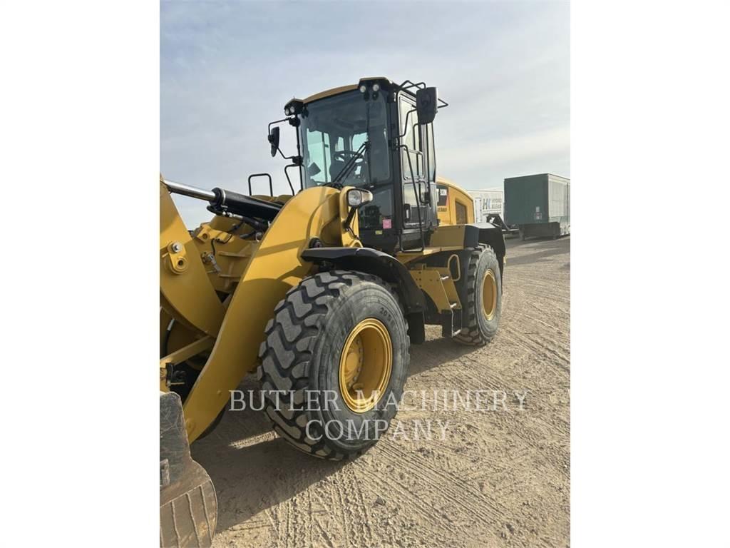 CAT 938M Kolesové nakladače
