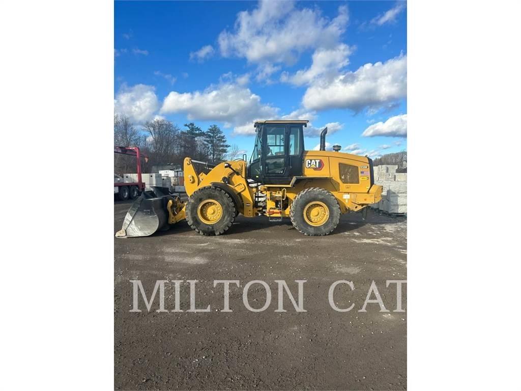 CAT 938M Kolesové nakladače