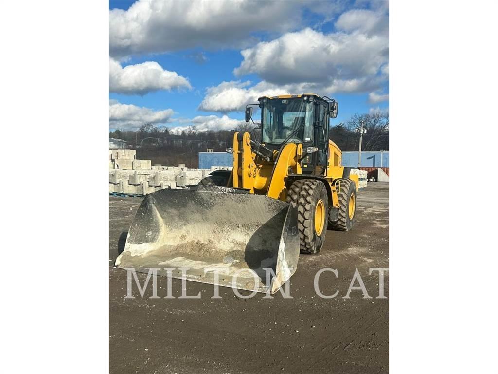 CAT 938M Kolesové nakladače