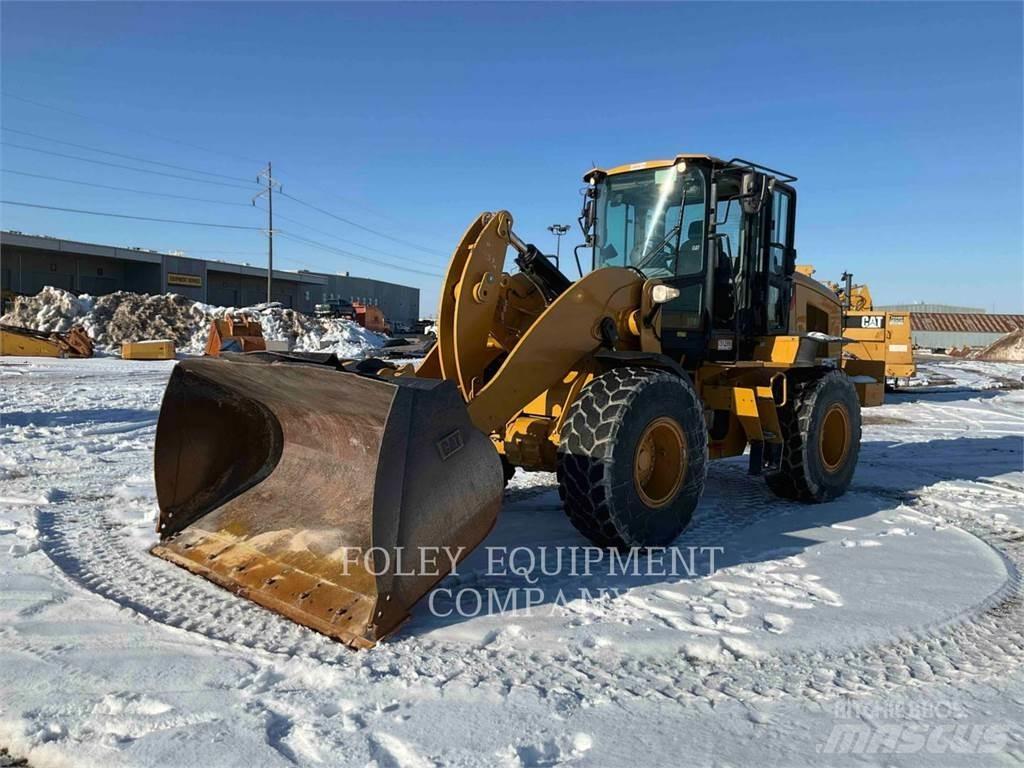 CAT 938M Kolesové nakladače