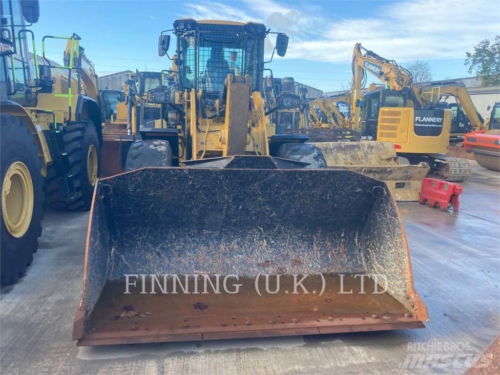 CAT 938M Kolesové nakladače