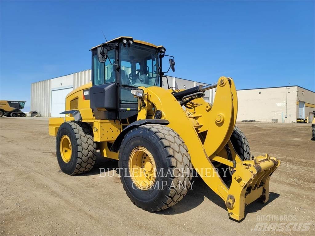 CAT 938M Kolesové nakladače