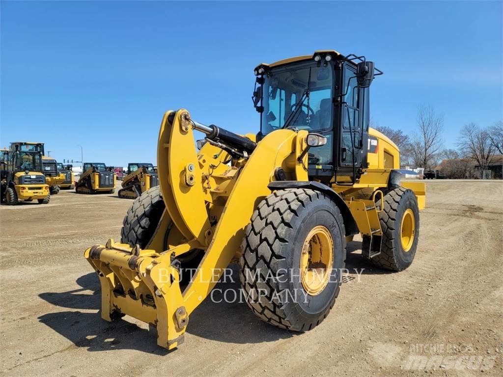 CAT 938M Kolesové nakladače