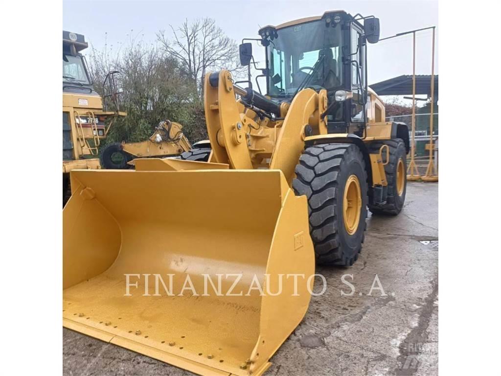 CAT 938M Kolesové nakladače
