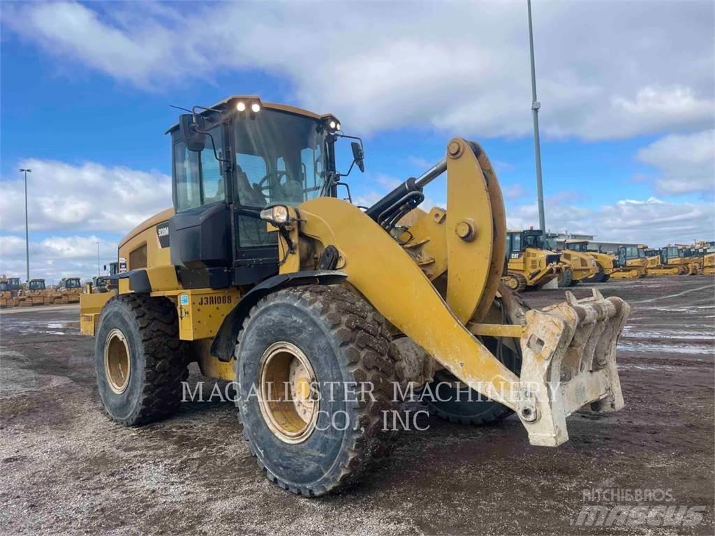 CAT 938M Kolesové nakladače