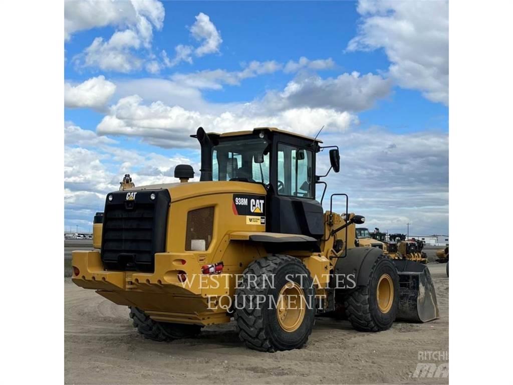CAT 938M Kolesové nakladače