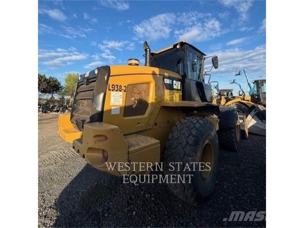 CAT 938M Kolesové nakladače