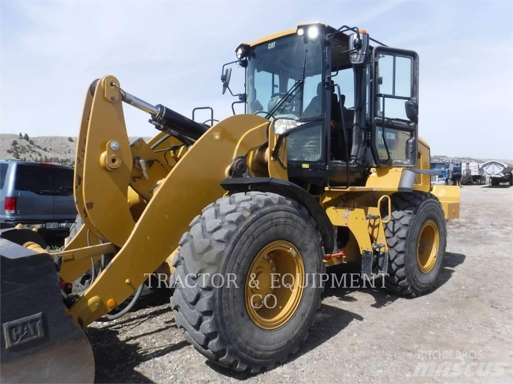 CAT 938M Kolesové nakladače