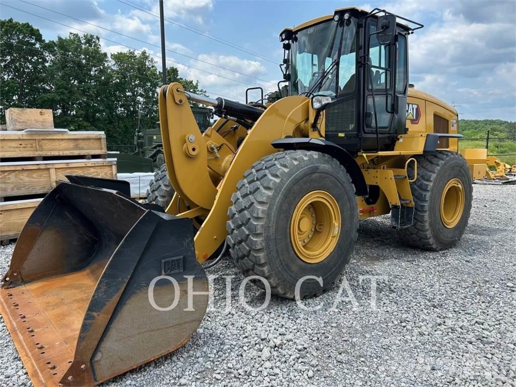 CAT 938M Kolesové nakladače