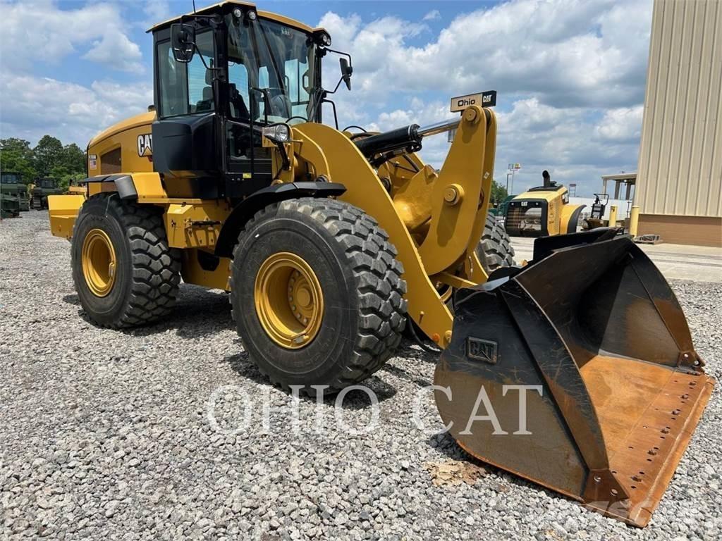 CAT 938M Kolesové nakladače