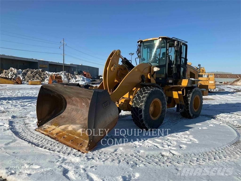 CAT 938M Kolesové nakladače