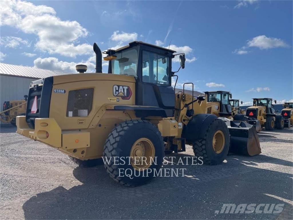 CAT 938M Kolesové nakladače