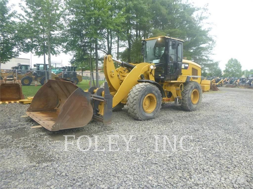 CAT 938M Kolesové nakladače