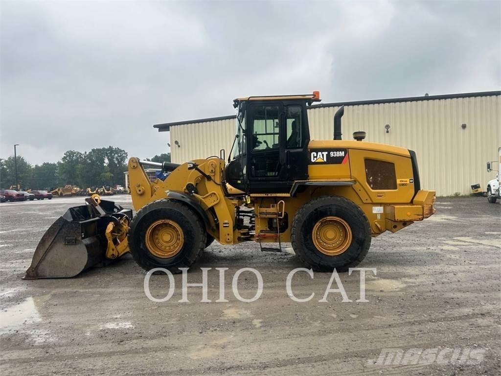 CAT 938M Kolesové nakladače