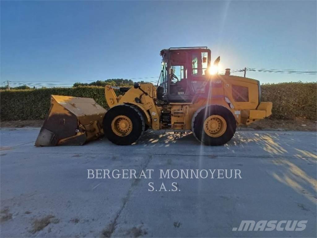 CAT 938M Kolesové nakladače