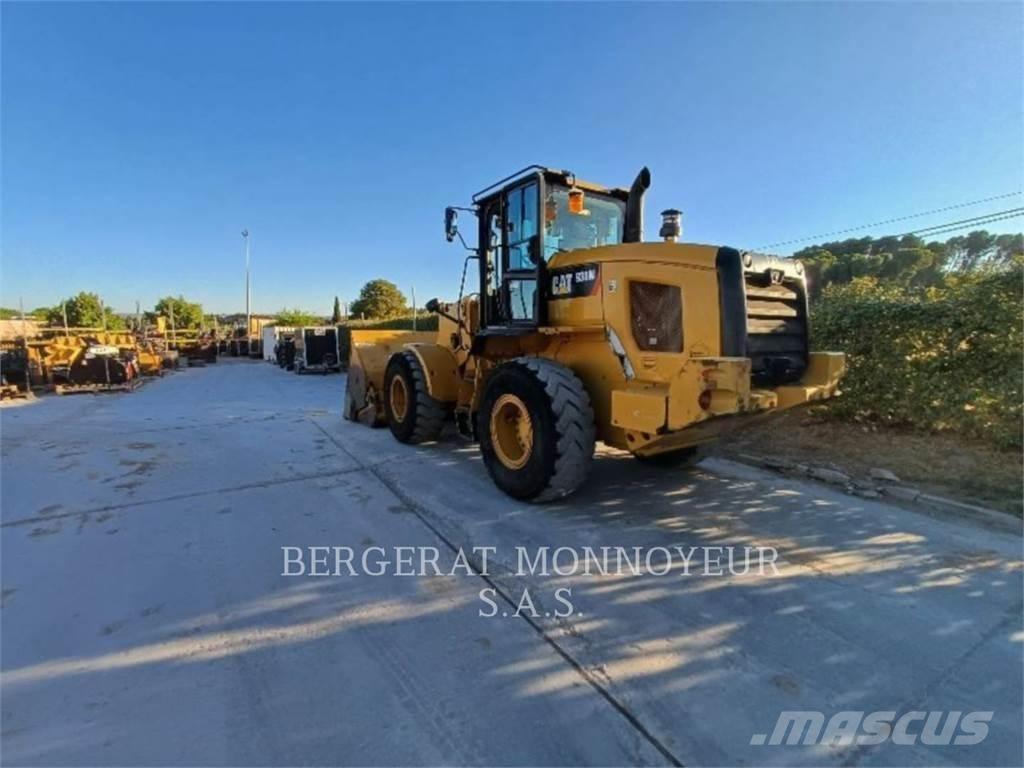 CAT 938M Kolesové nakladače
