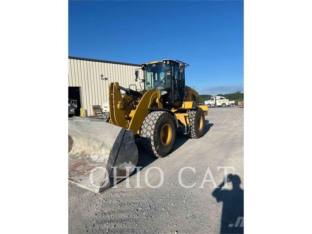 CAT 938M Kolesové nakladače