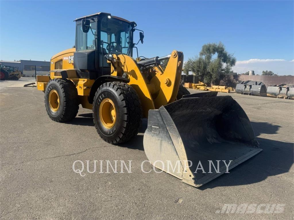 CAT 938M Kolesové nakladače