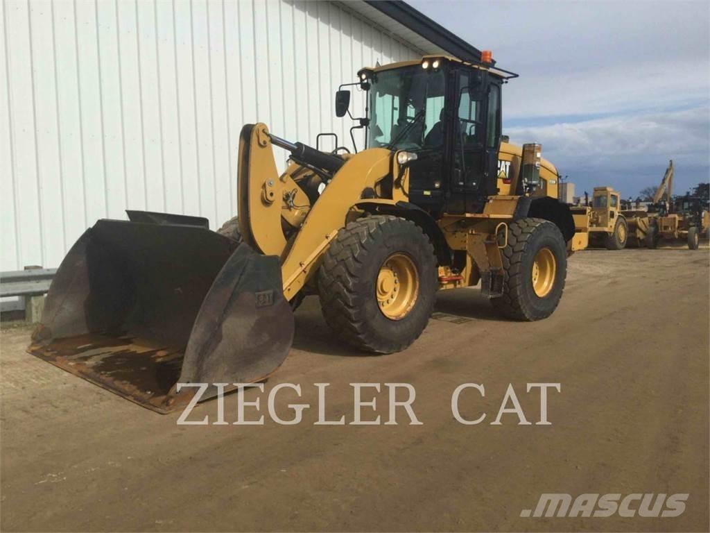 CAT 938M Kolesové nakladače