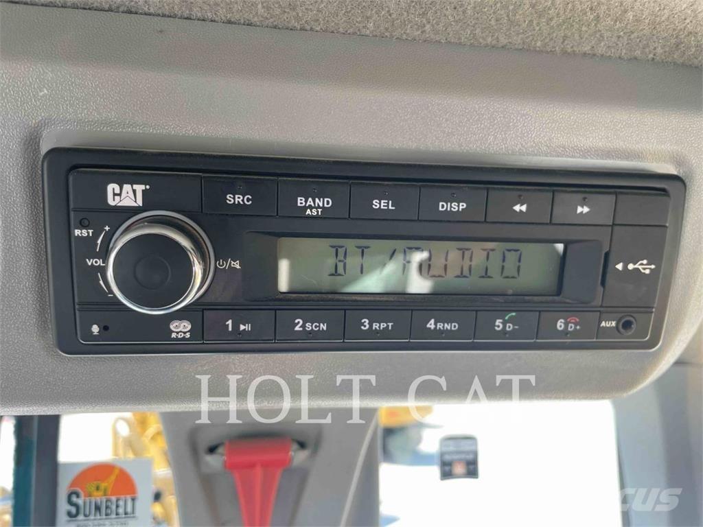 CAT 938M Kolesové nakladače