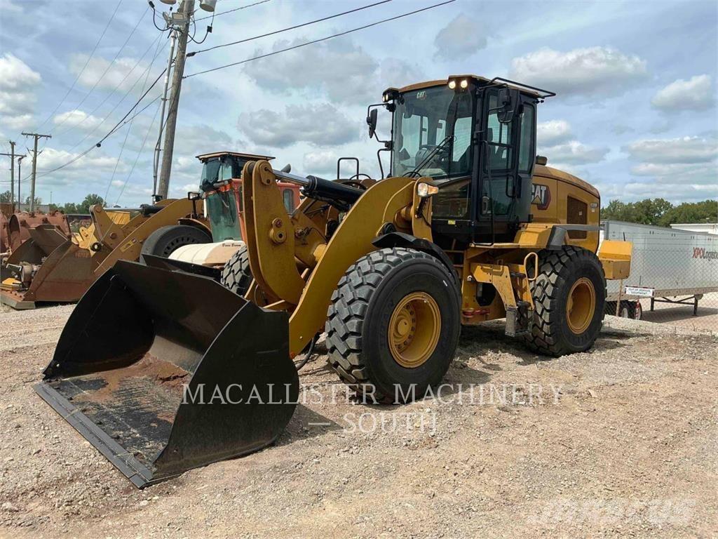 CAT 938M Kolesové nakladače