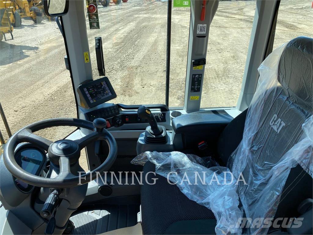 CAT 938M Kolesové nakladače