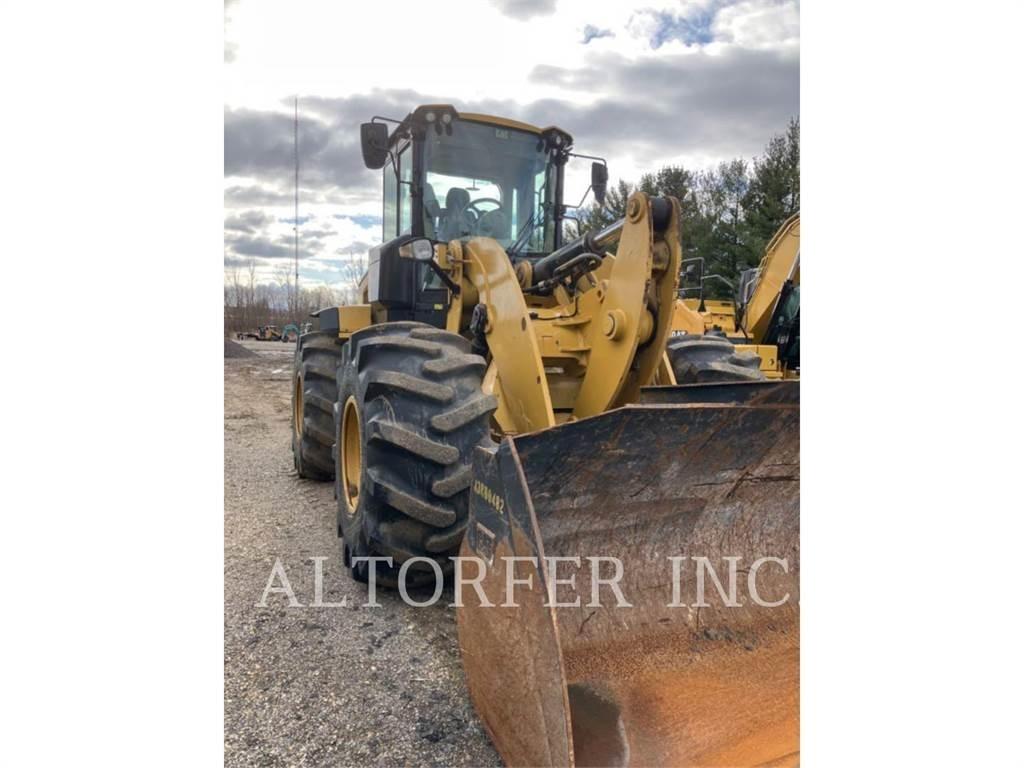 CAT 938M Kolesové nakladače