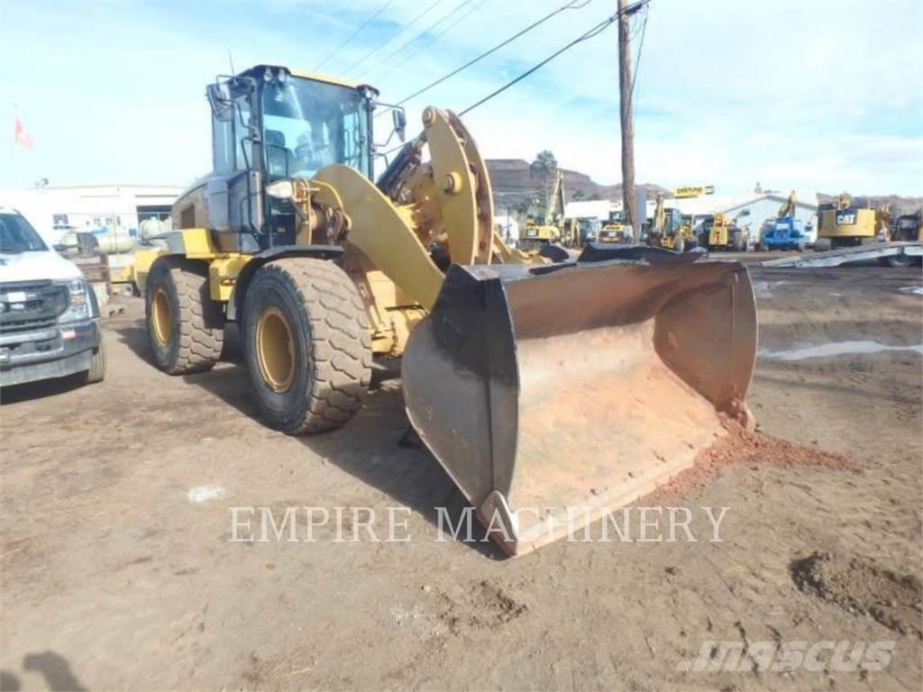 CAT 938M FC Kolesové nakladače