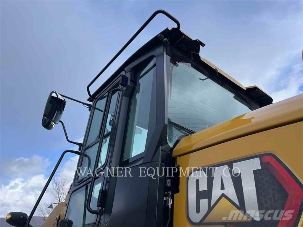 CAT 938M FC Kolesové nakladače