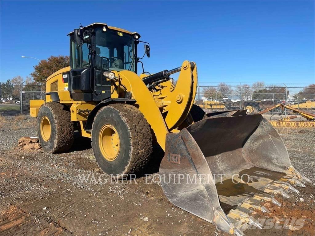 CAT 938M FC Kolesové nakladače