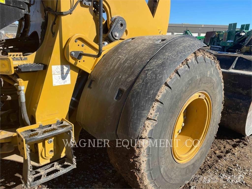 CAT 938M FC Kolesové nakladače