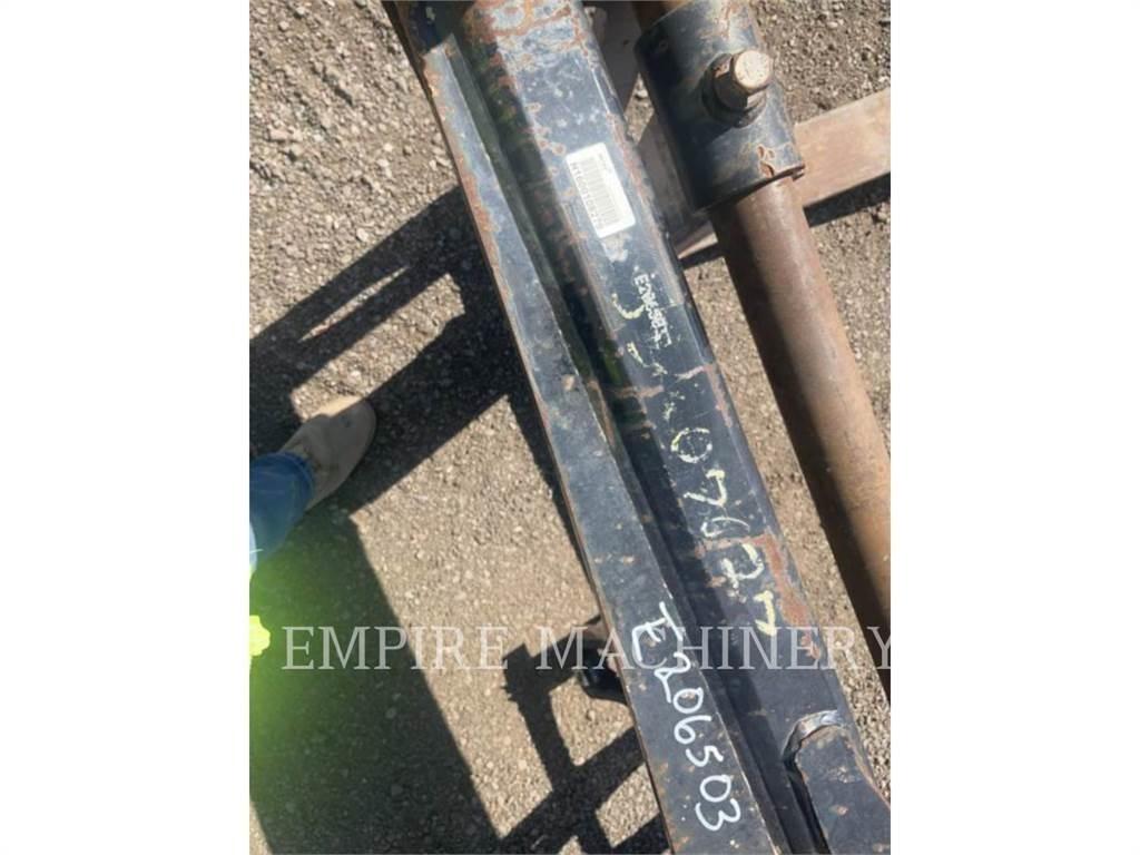 CAT 938M FC FK Vidlica