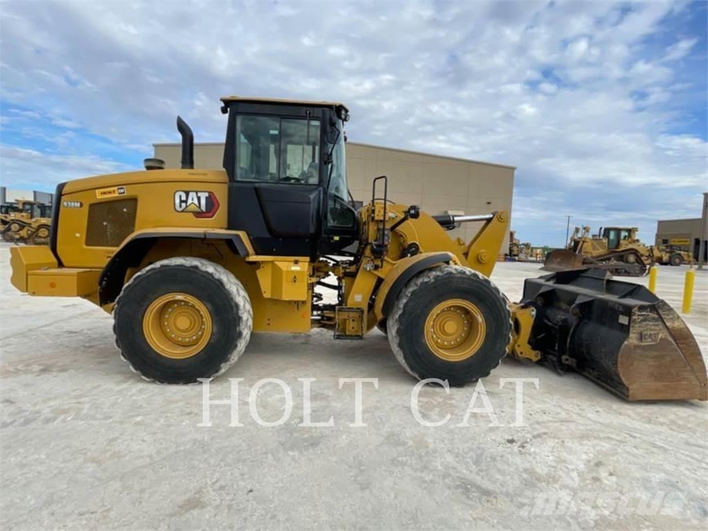 CAT 938M ISO Kolesové nakladače