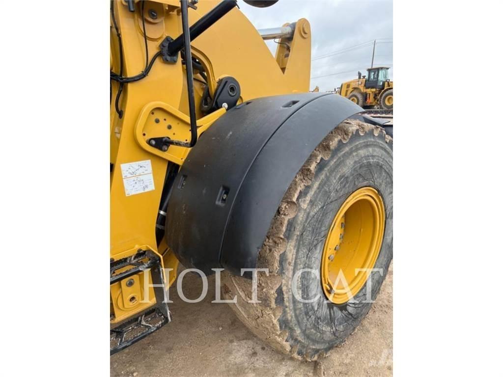 CAT 938M QC Kolesové nakladače