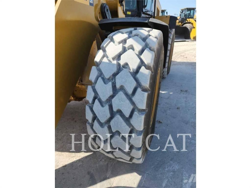 CAT 938M QC Kolesové nakladače