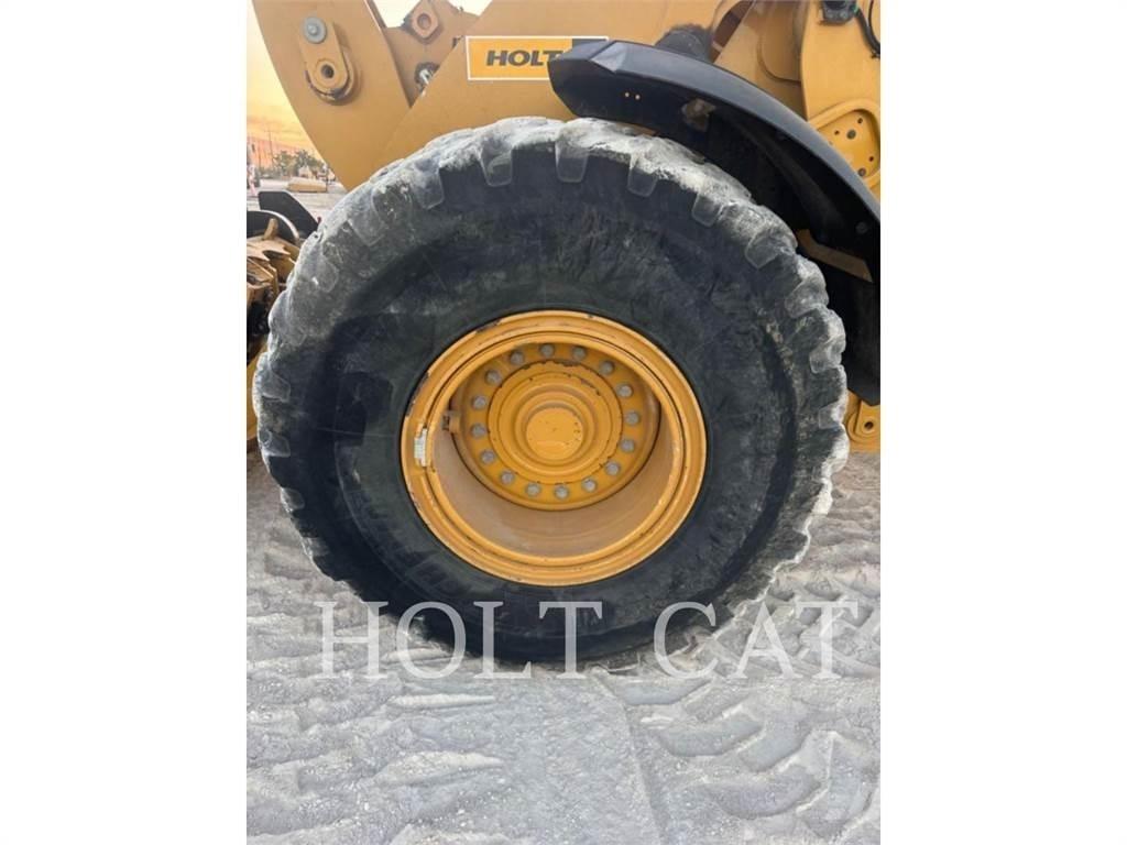 CAT 938M QC Kolesové nakladače
