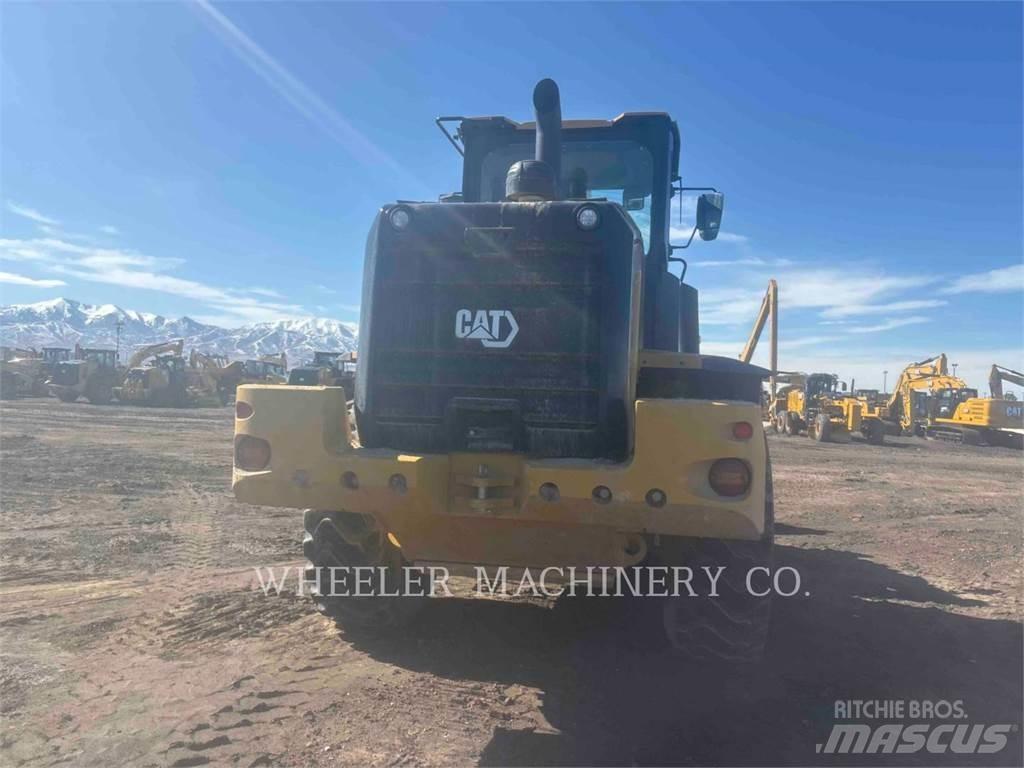 CAT 938M QC Kolesové nakladače