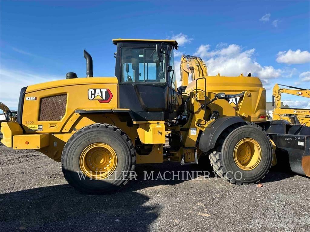 CAT 938M QC 3V Kolesové nakladače