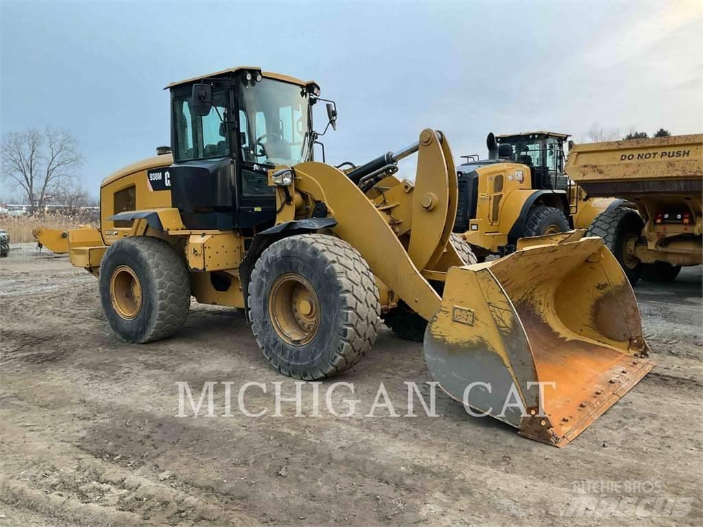 CAT 938M R+ Kolesové nakladače