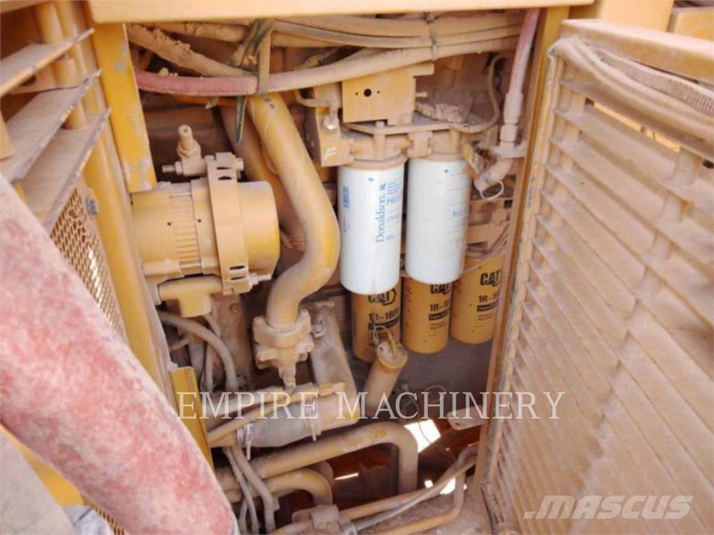 CAT 944F Kolesové nakladače