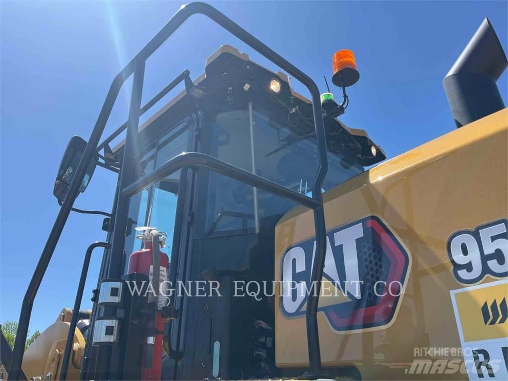 CAT 950 Kolesové nakladače