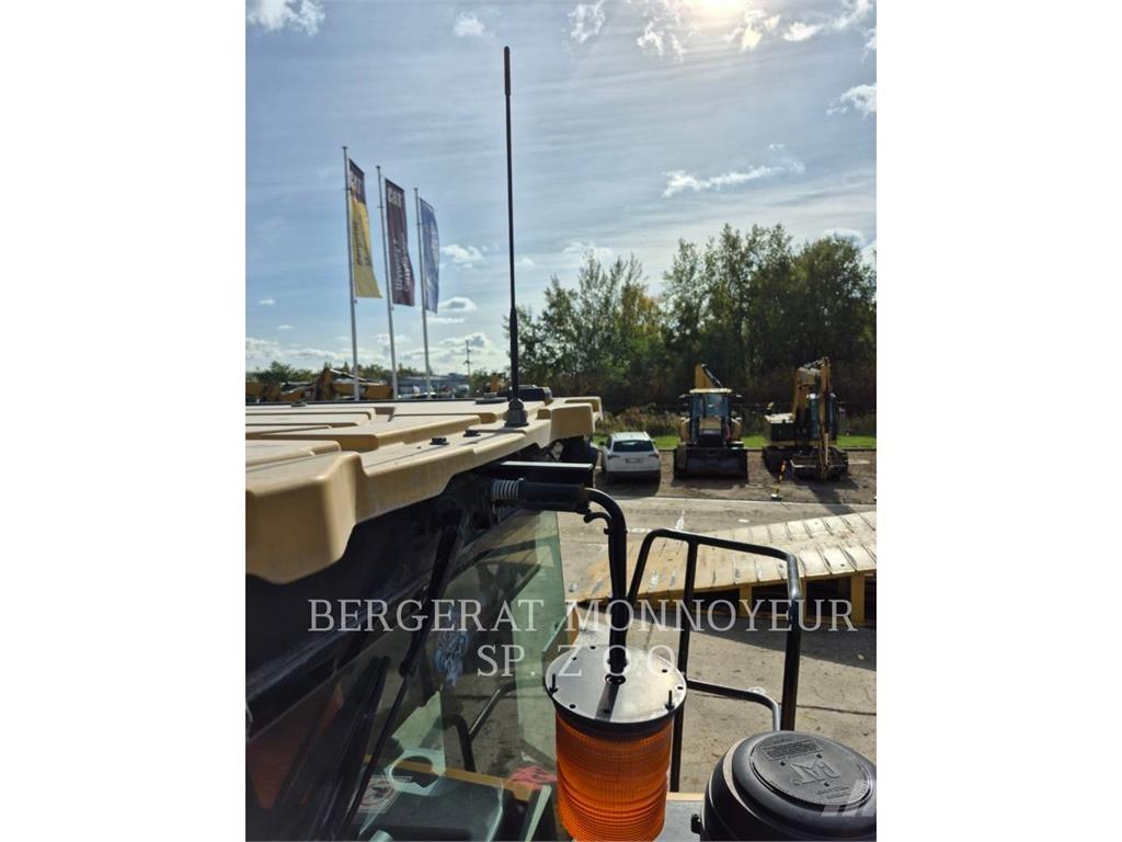 CAT 950 Kolesové nakladače