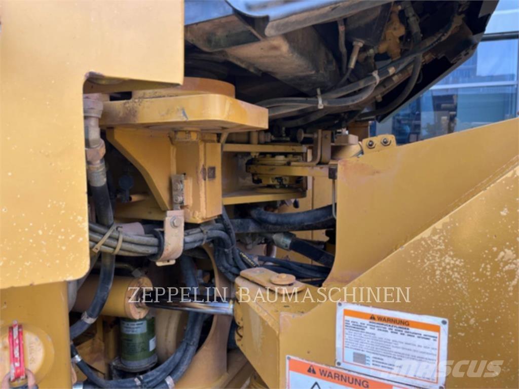 CAT 950G Kolesové nakladače