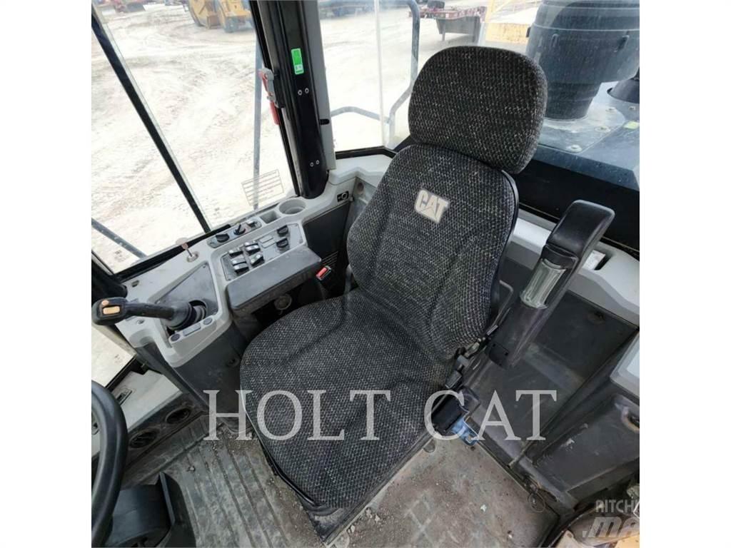 CAT 950GC Kolesové nakladače